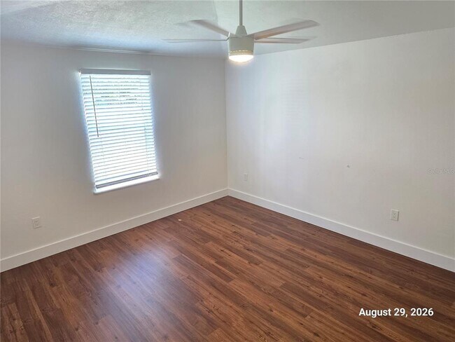 Building Photo - 834 Amidon St