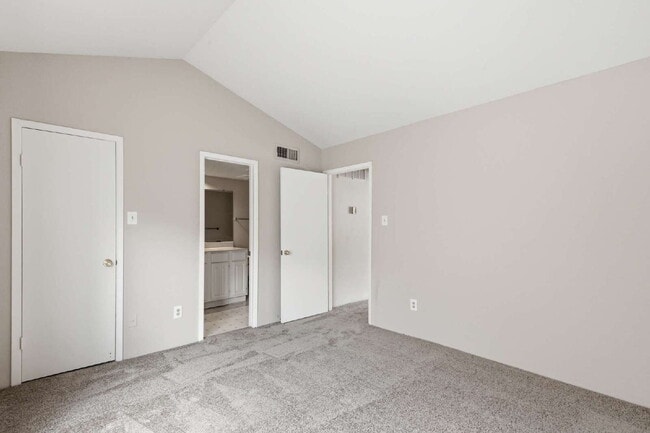 Building Photo - 2120 Wilcrest Dr