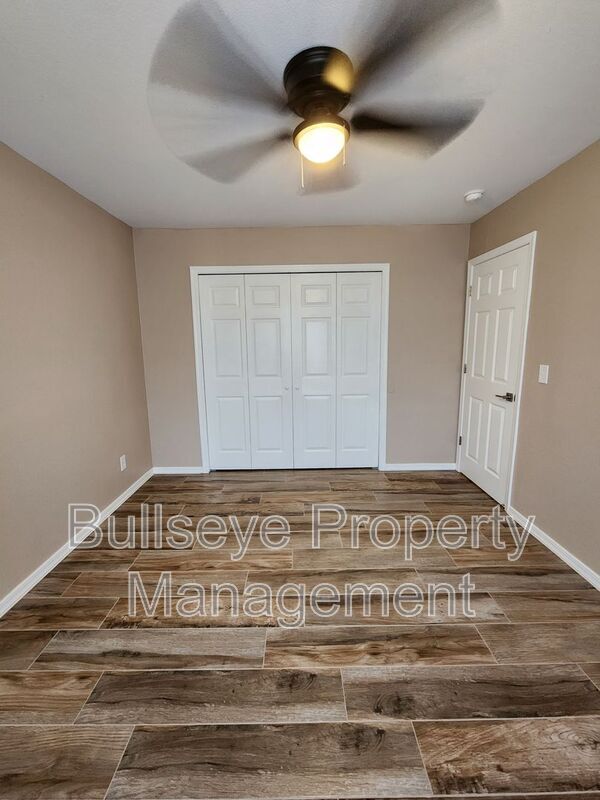 Building Photo - 143 S Doran