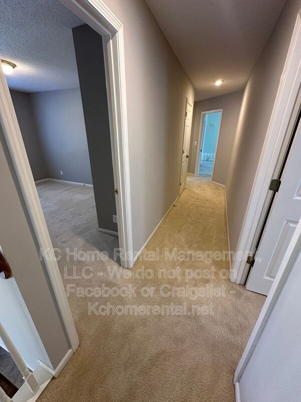 Building Photo - 5605 W 153rd Terrace
