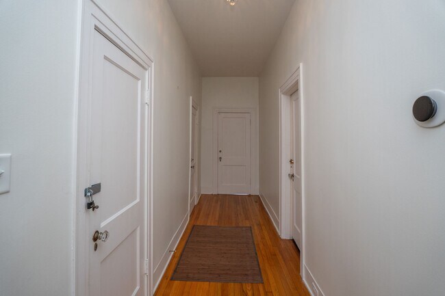 Building Photo - 303 N Woodrow St