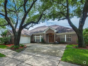 Building Photo - 14211 Woodville Gardens Dr