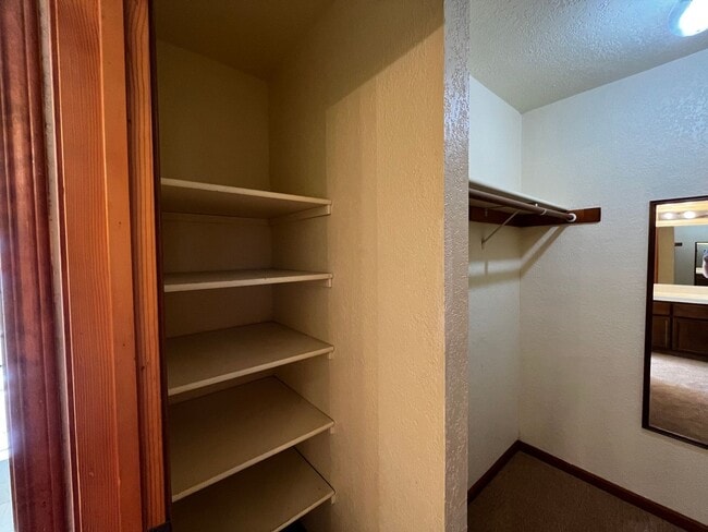 Building Photo - Charming Santa Cruz Townhouse: 3 Beds, 2.5...