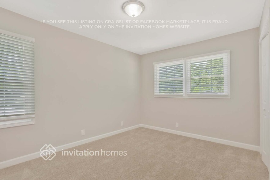 Building Photo - 2582 Hatfield Cir SE