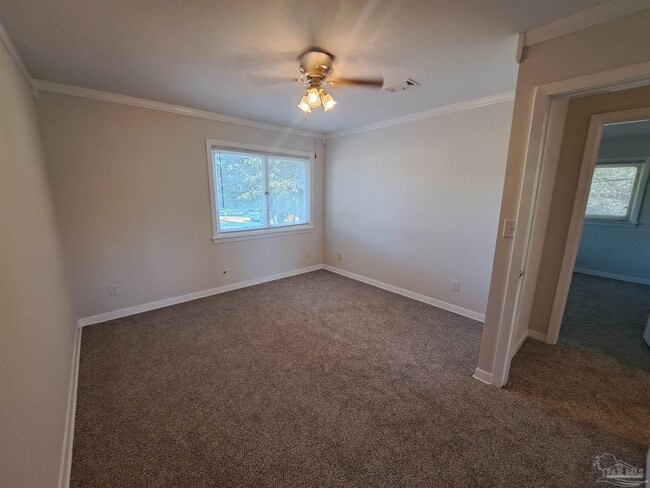 Building Photo - 8598 Meadowbrook Dr