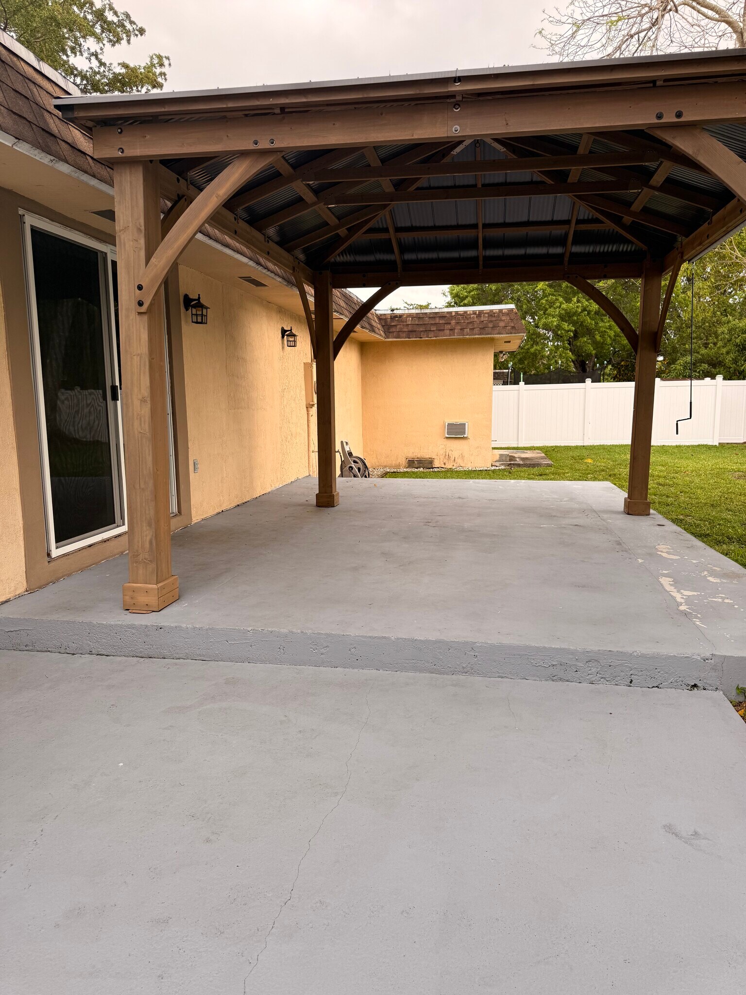 Building Photo - 7907 NW 73rd Ter