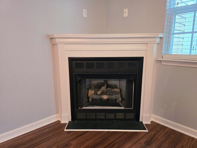 Building Photo - 608 Grasswren Way