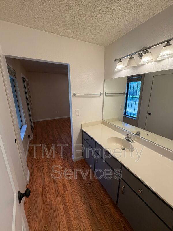 Building Photo - 7457 Windbridge Dr