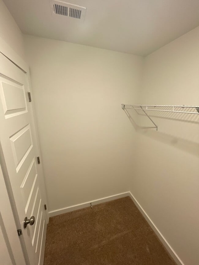 Building Photo - Home for Rent in Oak Grove, AL!! Available to View Now!!!