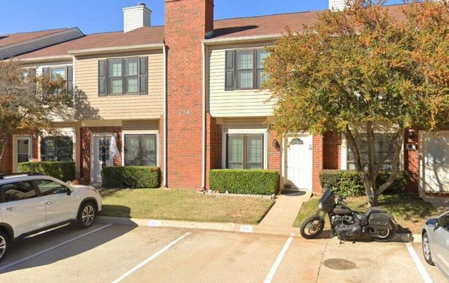 Primary Photo - COPPELL ISD! Rare 2Bed/1.5Bath Townhome