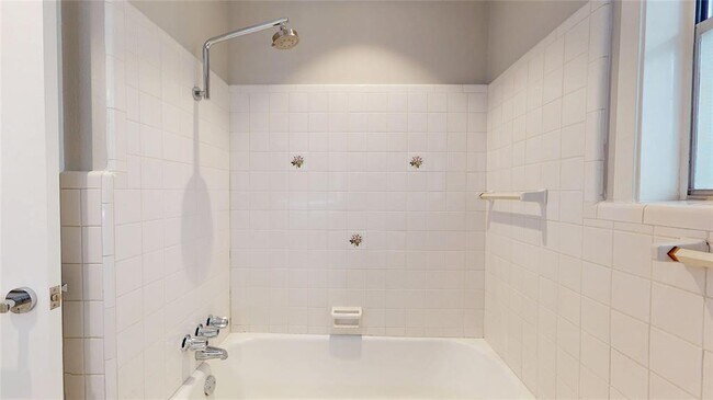 Building Photo - 5243 Indigo St