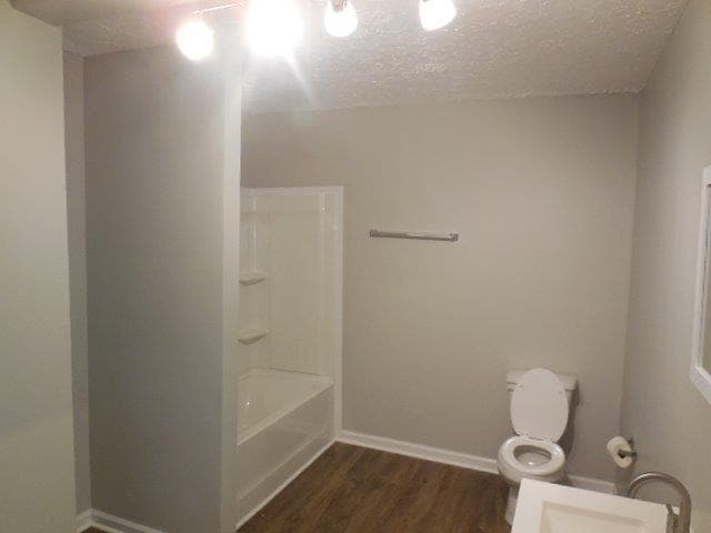 Building Photo - 2201 4th Ave