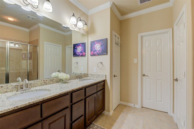 Building Photo - 22 Bettina Ln