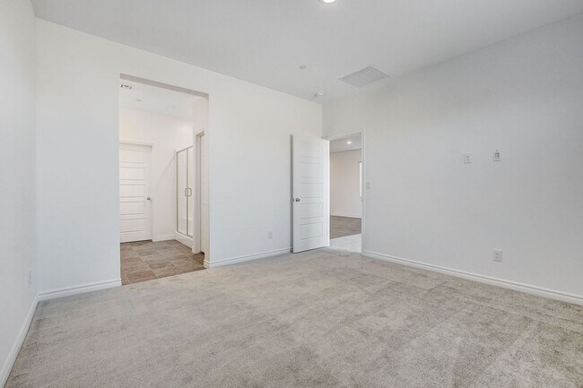 Building Photo - Single Story 3 Bedroom Home in Henderson!