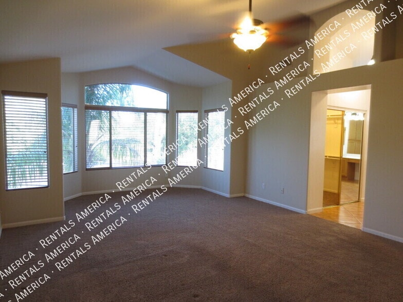 Building Photo - 2671 S Leonard Pl