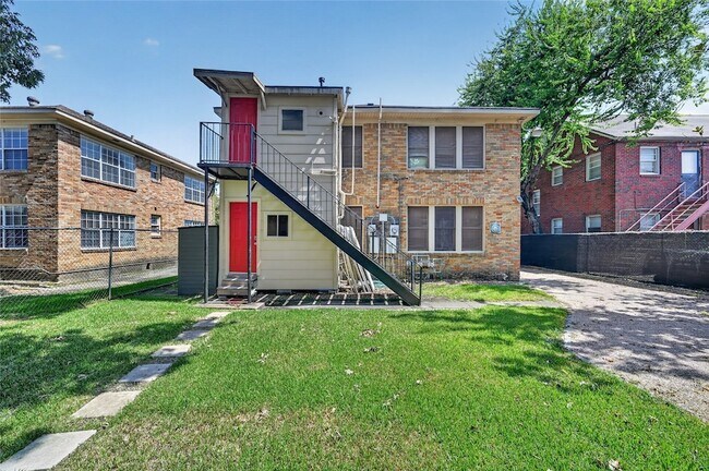 Building Photo - 1824 Rosedale St
