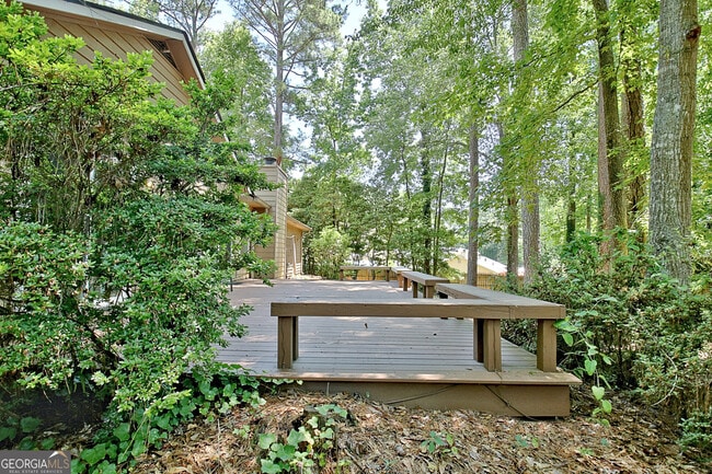 Building Photo - 102 Brookwood Path