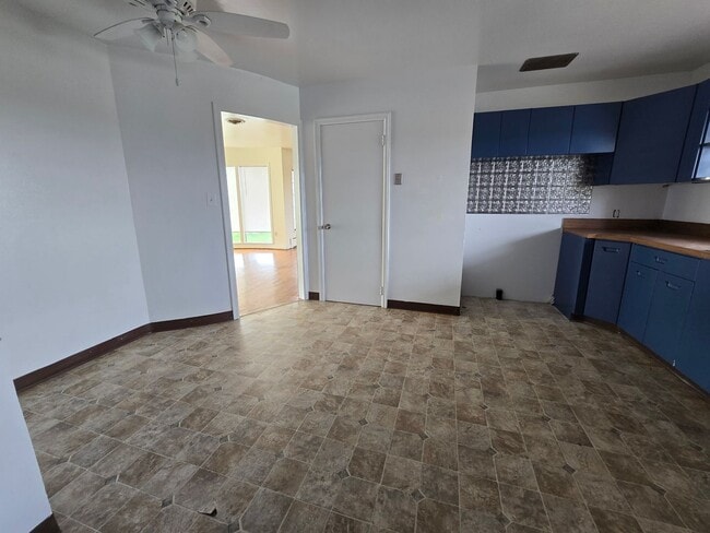 Building Photo - 4 bed, 3 bath house in the country