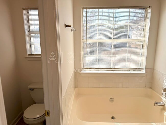 Building Photo - 5519 Lofwood Ln