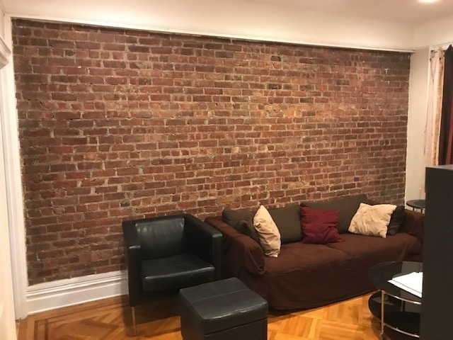 Building Photo - 76 Romaine Ave