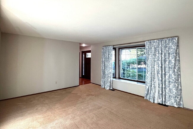 Building Photo - 12941 NE 71st St