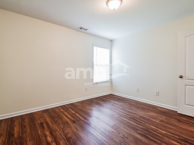 Building Photo - 2699 Red Mulberry Ln