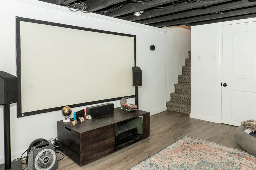 Building Photo - 1230 Mercy St