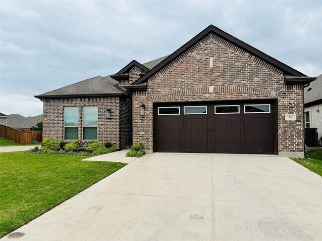 Building Photo - 3401 Riverlawn Dr