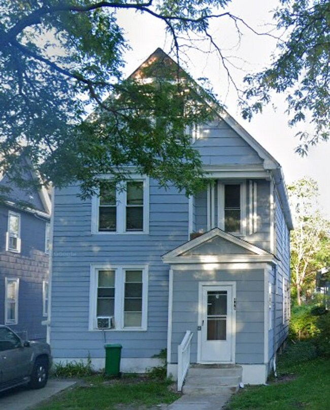 Primary Photo - 446 Pierce St NE