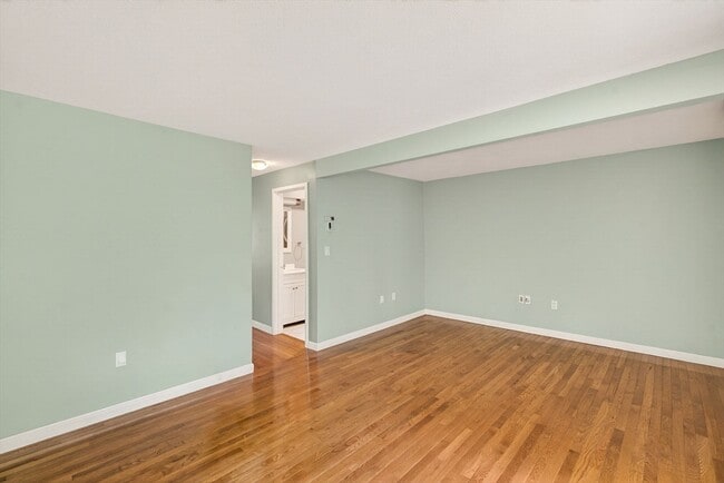 Building Photo - 35 Hazen Rd
