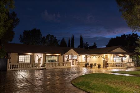 Building Photo - 18834 Devonshire St