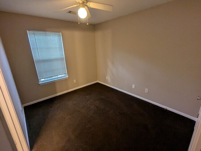 Building Photo - 601 18th St