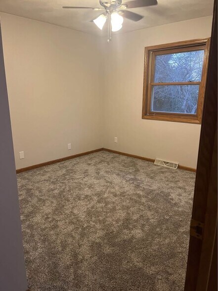 Middle Bedroom 2025 - 1037 Fountain Dr