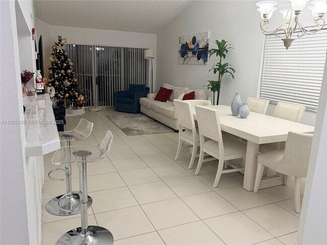 Building Photo - 9103 SW 138th Pl