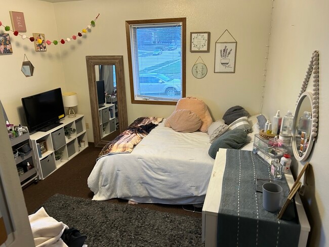 Building Photo - 110 Westgate Ave