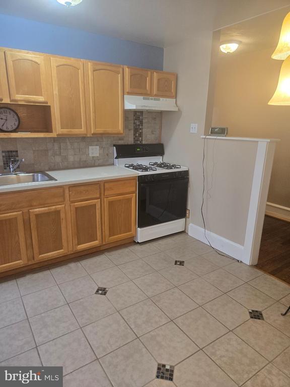 Building Photo - 5345 W Berks St