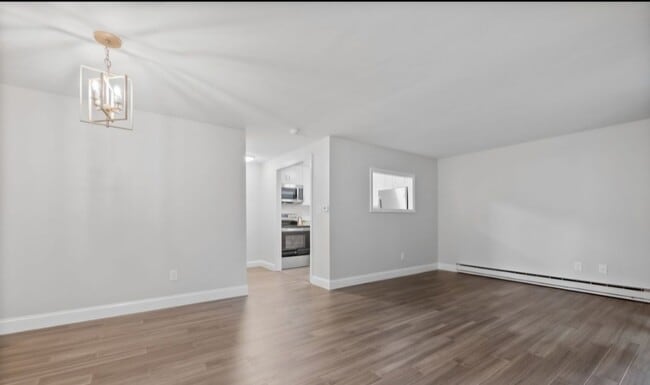 Building Photo - 165 South St