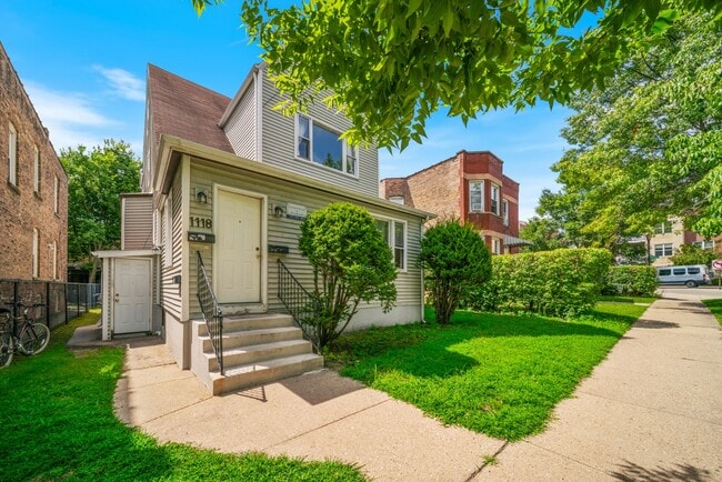 Building Photo - 1118 Garnett Pl