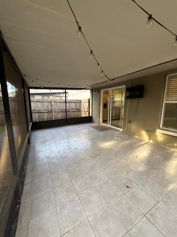 Building Photo - 1215 Tuxford Dr