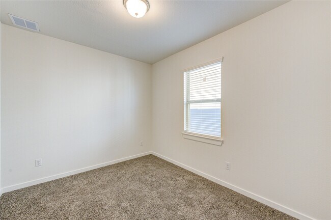 Building Photo - 31918 Holland Arbor Trl