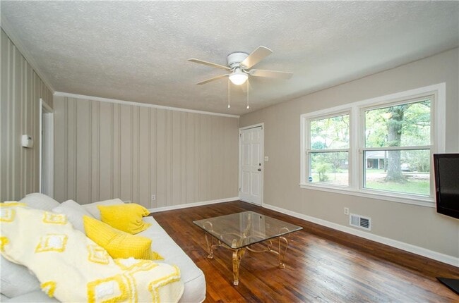 Building Photo - 123 Arnold Pl