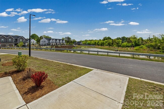 Building Photo - 16212 Leading St