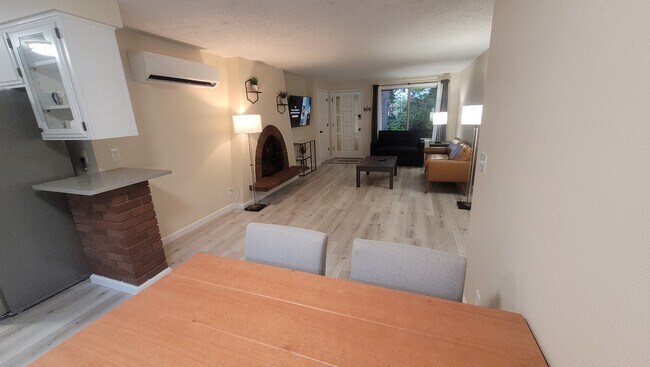 Building Photo - 1516 7th St NW