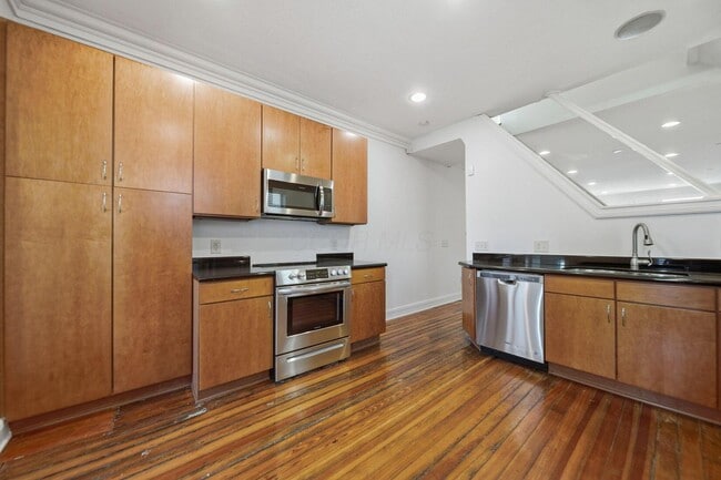 Building Photo - 1153 Jaeger St