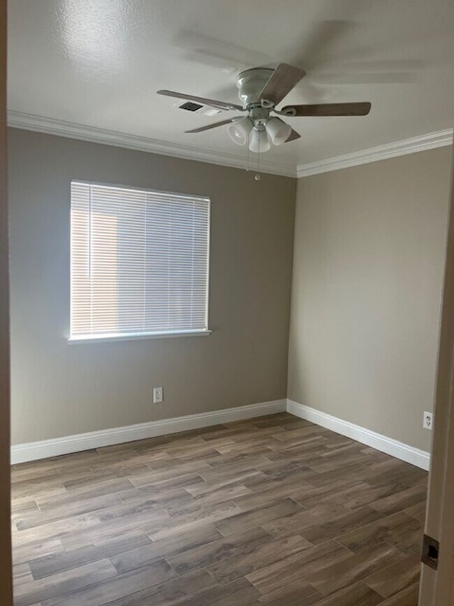 Building Photo - 8820 Winlock St