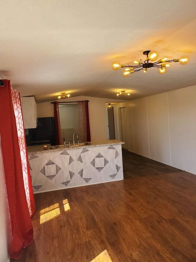 Building Photo - 2-Bedroom, 2-Bath Home for Rent