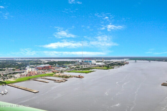 Building Photo - 1431 Riverplace Blvd