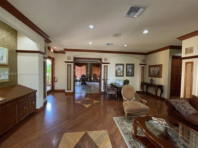 Building Photo - 4856 N State Rd 7