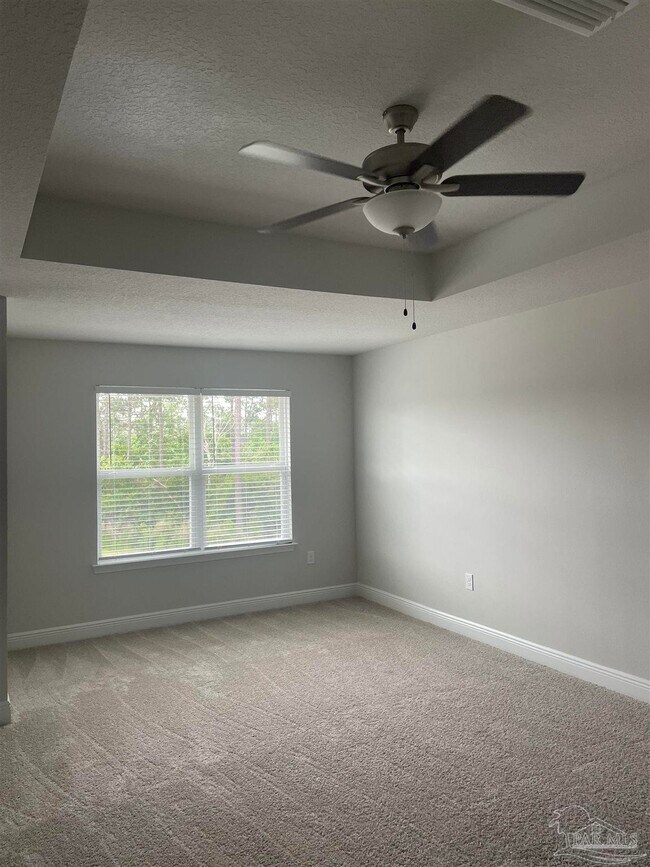 Building Photo - 384 Hilburn Ln