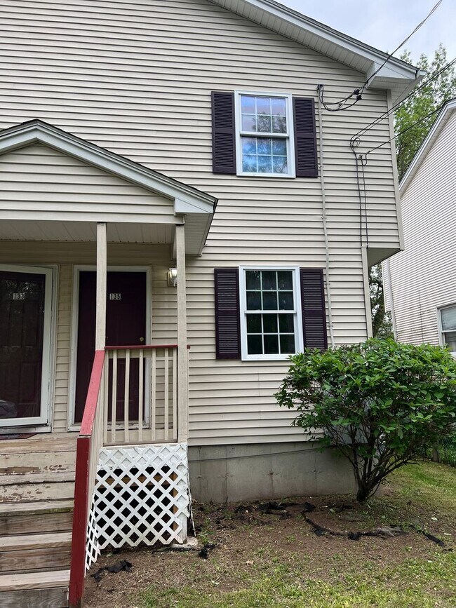 Primary Photo - 133-135-135 Moxon St